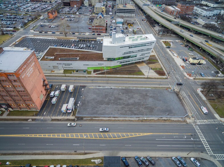 701-709 E Water St, Syracuse, NY for sale - Building Photo - Image 1 of 1