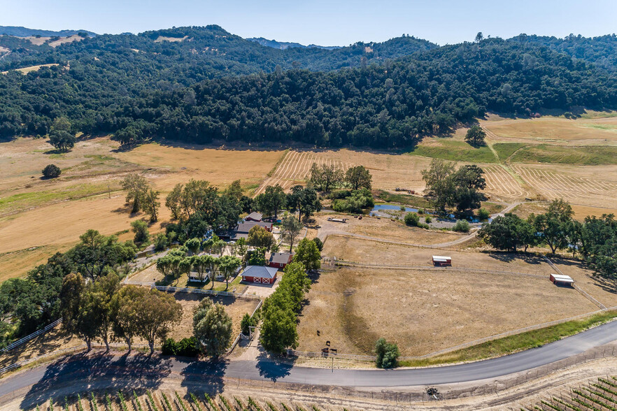 335 Cypress Mountain Dr, Paso Robles, CA for sale - Aerial - Image 1 of 1