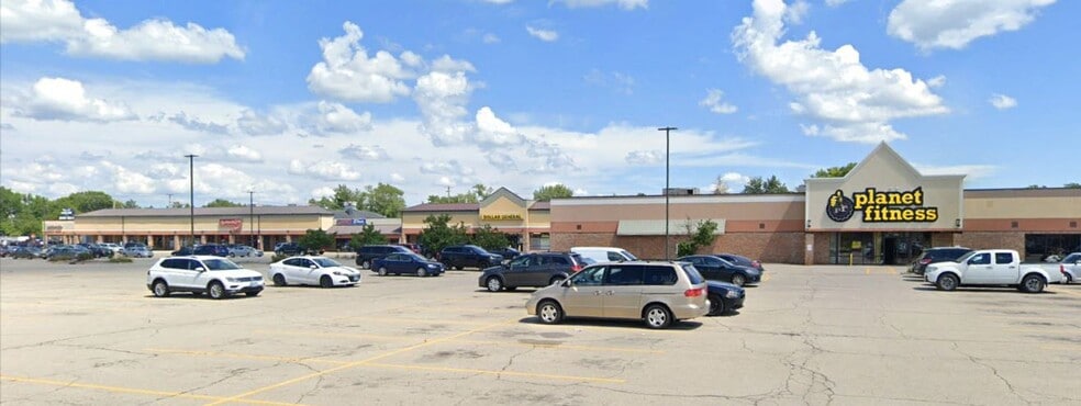 6303-6501 N 2nd St, Loves Park, IL for lease - Building Photo - Image 2 of 6
