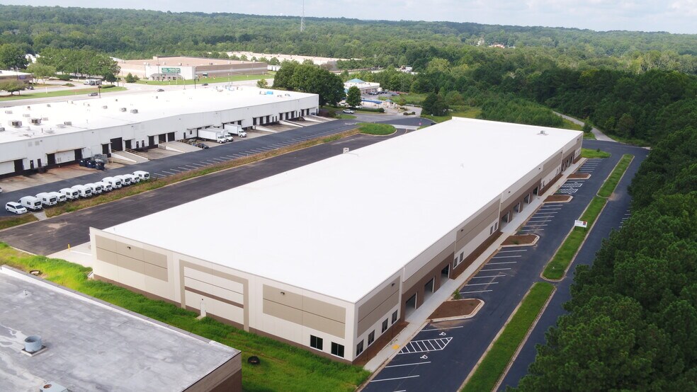 242 Westfork Ct, Lithia Springs, GA for lease - Building Photo - Image 2 of 8