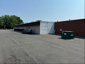 661 Highway 33, Hamilton Township, NJ for lease Building Photo- Image 2 of 8