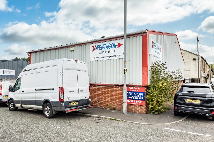 2A Crown St, Accrington for sale - Building Photo - Image 2 of 2