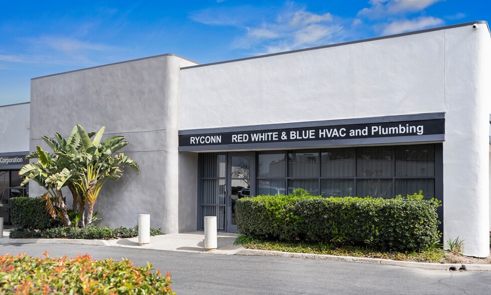268 N Lincoln Ave, Corona, CA for lease - Building Photo - Image 3 of 7