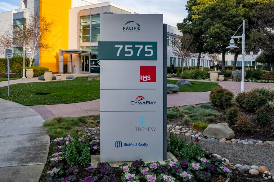 7575 Gateway Blvd, Newark, CA for lease - Building Photo - Image 2 of 5