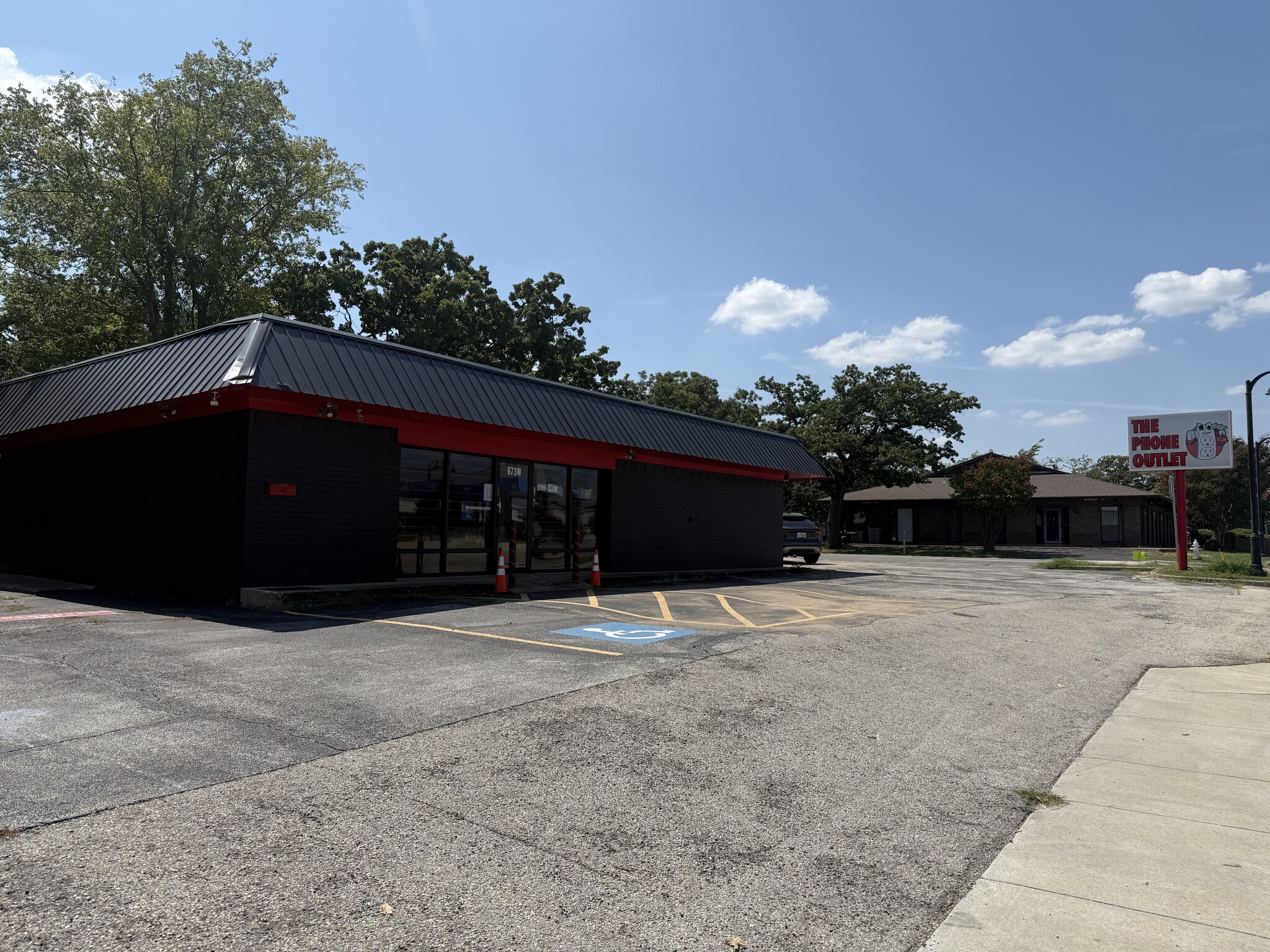 673 W Pipeline Rd, Hurst, TX for sale Building Photo- Image 1 of 9