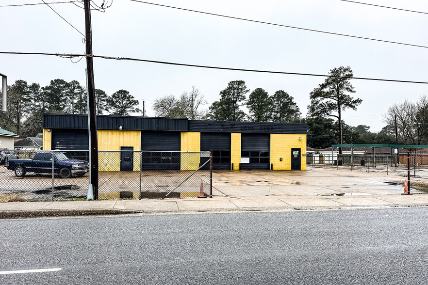 261 SH 75 Hwy, Huntsville, TX for sale - Building Photo - Image 2 of 19