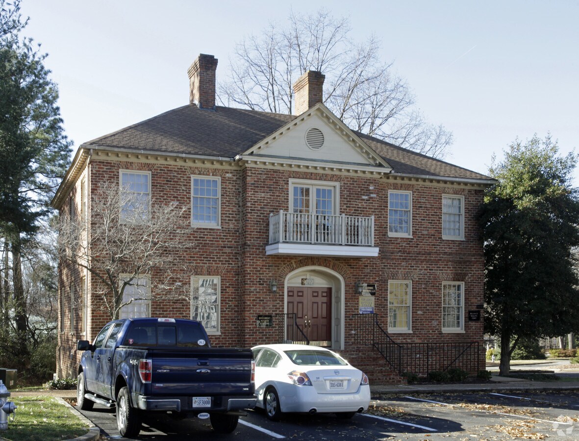 9019 Forest Hill Ave, Richmond, VA 23235