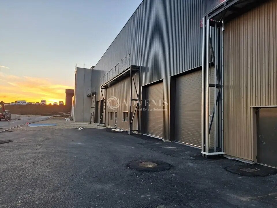 Flex in Ludres for sale Building Photo- Image 1 of 9