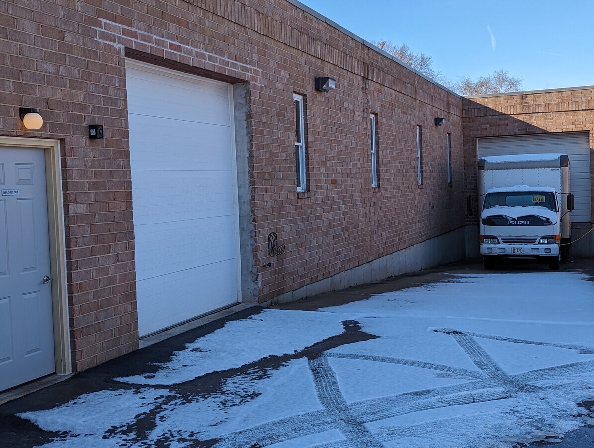 851 N Raddant Rd, Batavia, IL 60510 Batavia Warehouse Space