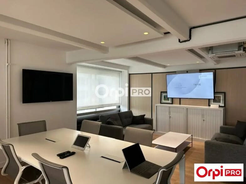 Office in Lille for sale - Interior Photo - Image 2 of 10