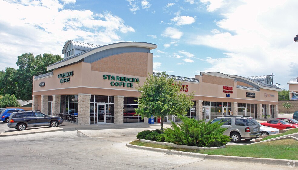 3250 Hulen St, Fort Worth, TX for lease - Building Photo - Image 2 of 5