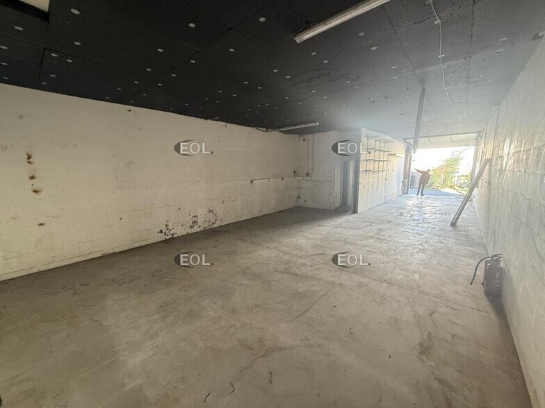 Flex in La Queue-en-Brie for sale - Interior Photo - Image 3 of 8