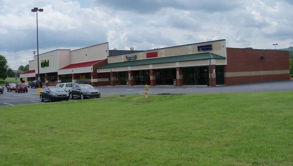 13281350 E Emory Rd, Knoxville, TN 37938