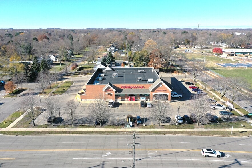 780 Washington Ave, Holland, MI for sale - Building Photo - Image 3 of 5