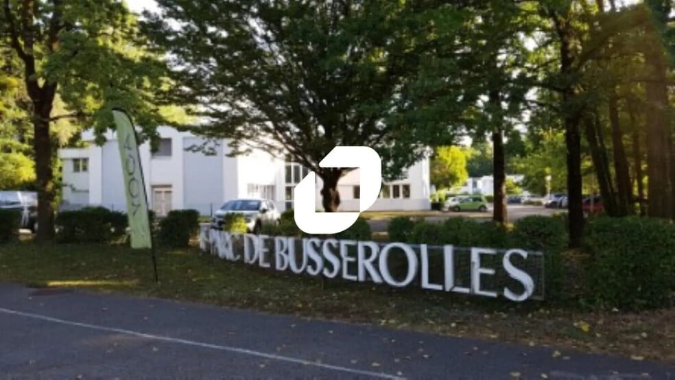 Office in Meylan for sale - Building Photo - Image 2 of 10