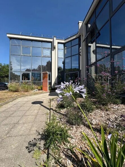 Office in Nantes for lease - Building Photo - Image 1 of 5