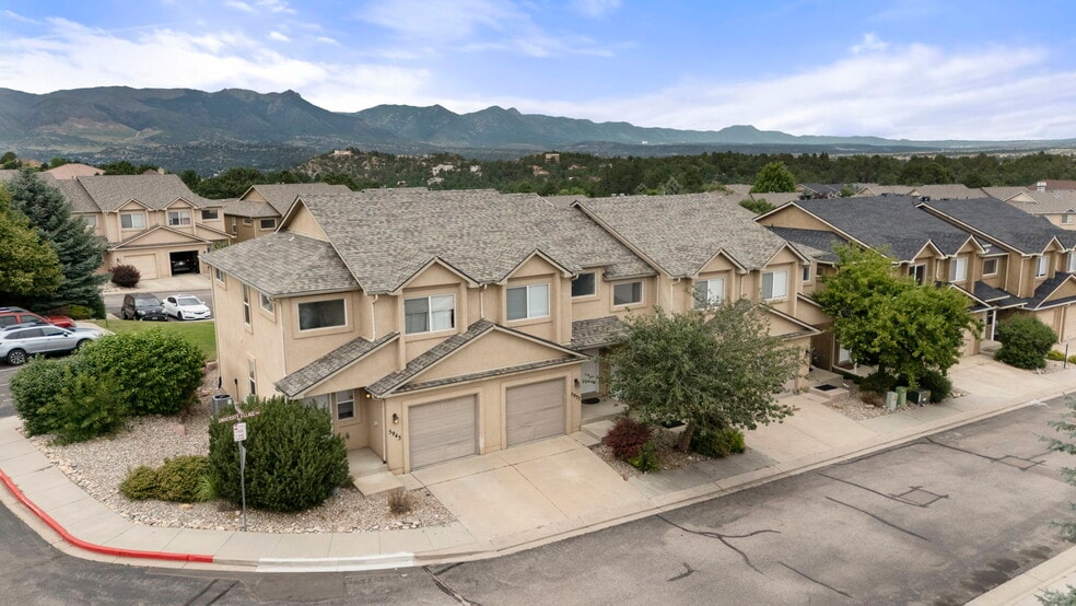 5925-5943 University Village Vw, Colorado Springs, CO for sale - Building Photo - Image 2 of 21
