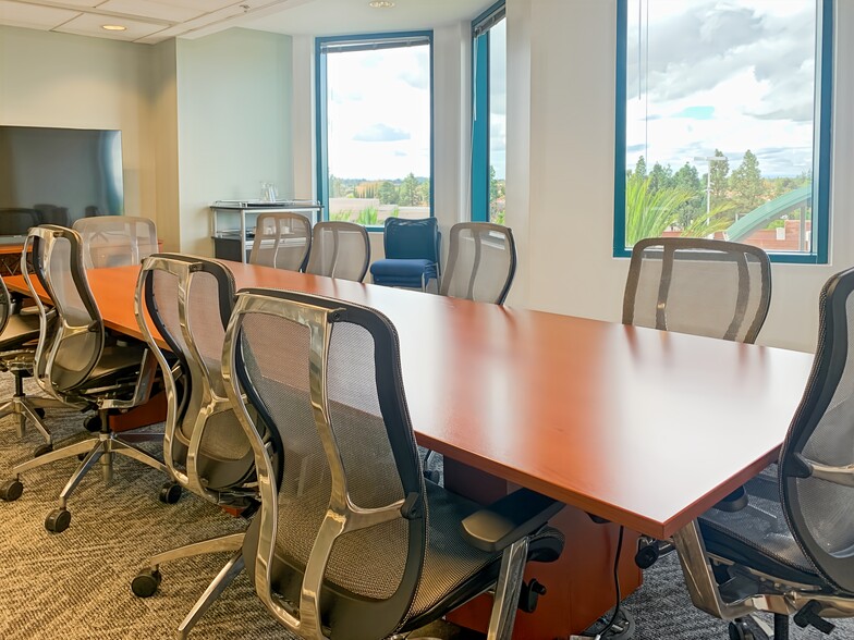 17777 Center Court Dr, Cerritos, CA for lease - Interior Photo - Image 3 of 19