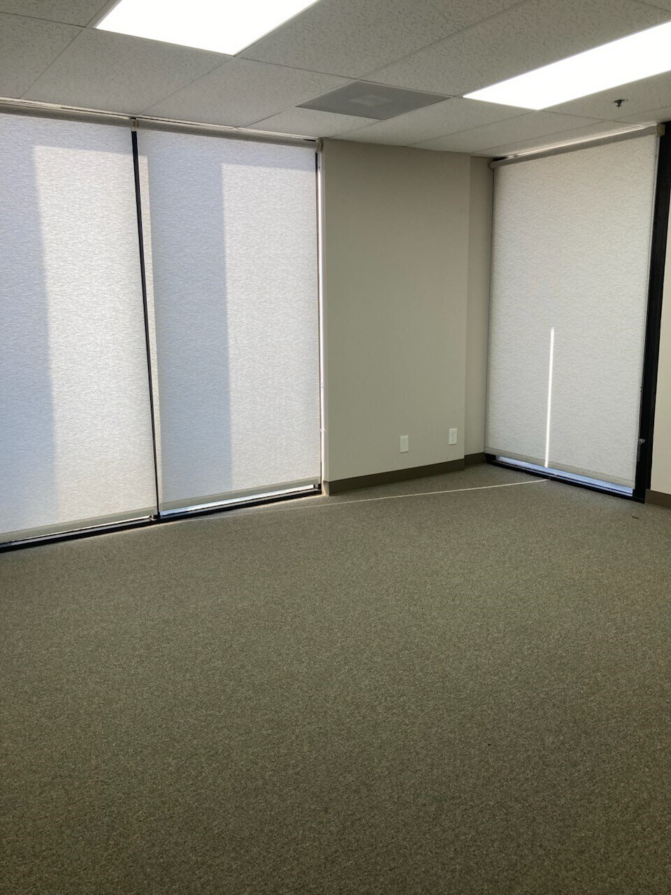 2225 1st St, Simi Valley, CA for lease Interior Photo- Image 1 of 8