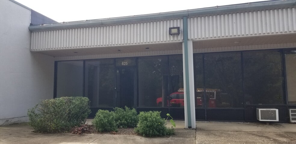 9244 E Hampton Dr, Capitol Heights, MD for lease - Building Photo - Image 2 of 21