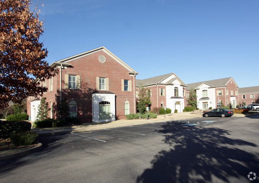 3085 Fountainside Dr, Germantown, TN for lease - Primary Photo - Image 1 of 10