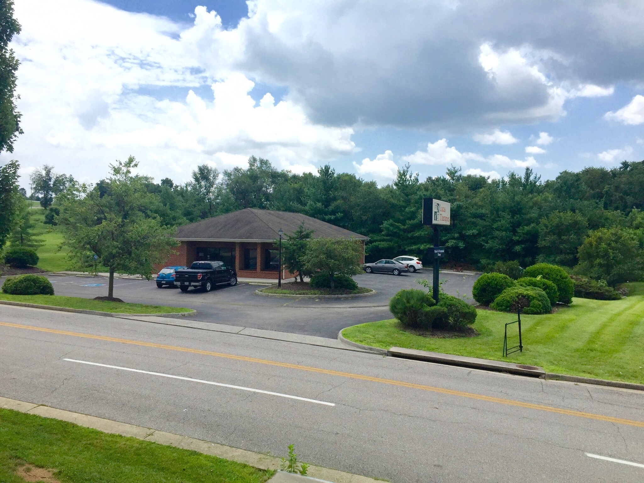 1454 Mexico Way NE, Roanoke, VA for sale Primary Photo- Image 1 of 1