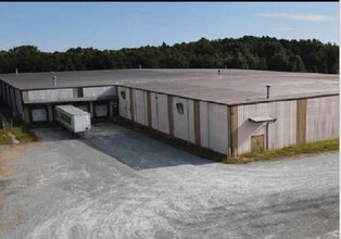 1737 Flora Ave, Burlington, NC for lease Building Photo- Image 2 of 4