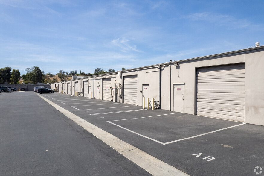 766 Lakefield Rd, Westlake Village, CA for lease - Building Photo - Image 2 of 15