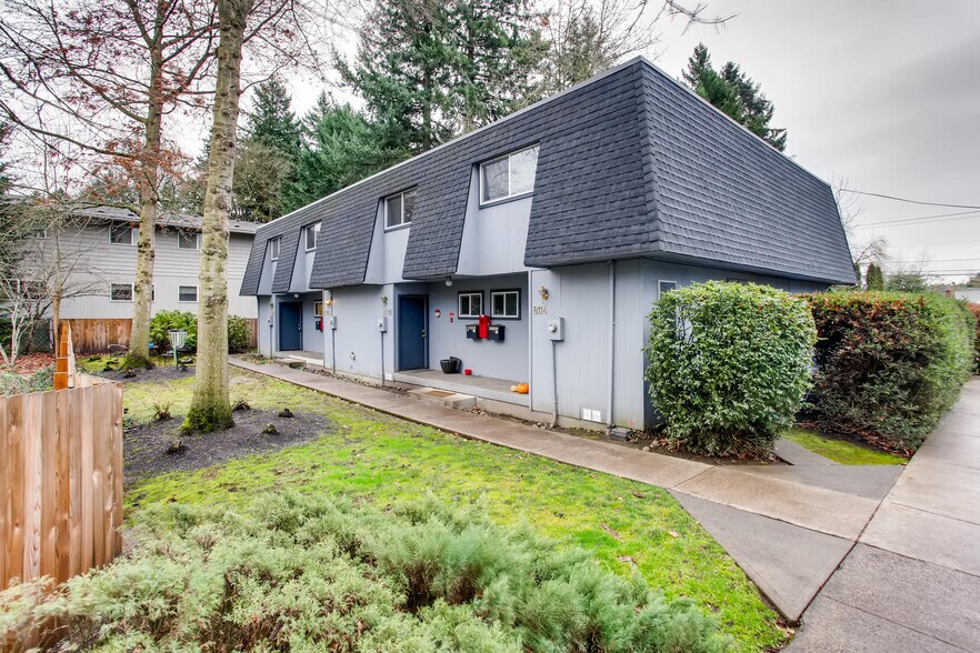 8102-8122 SW 31st Ave, Portland, OR for sale - Building Photo - Image 1 of 17