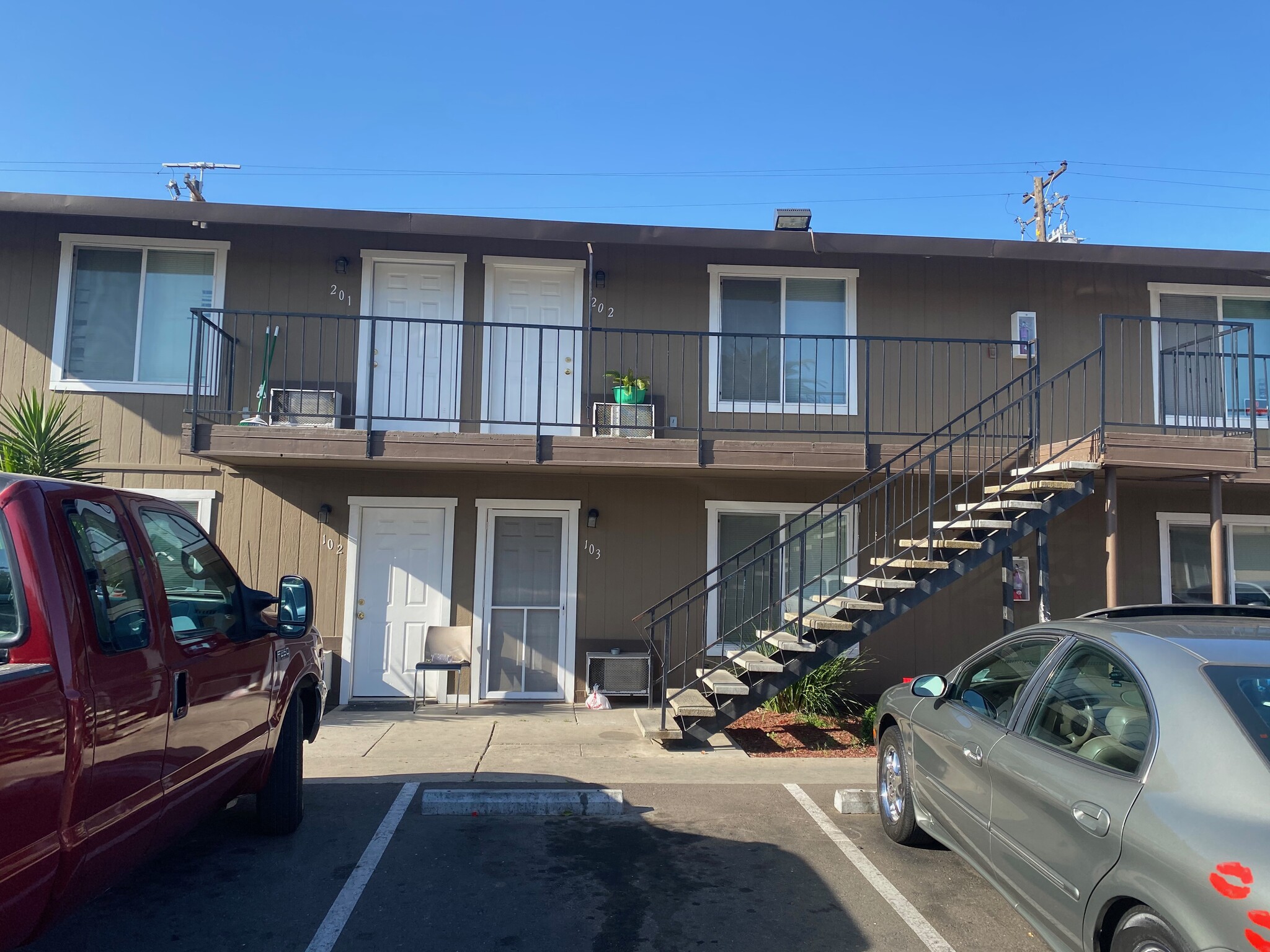 2355 K St, Merced, CA 95340 - Multifamily for Sale | LoopNet.com