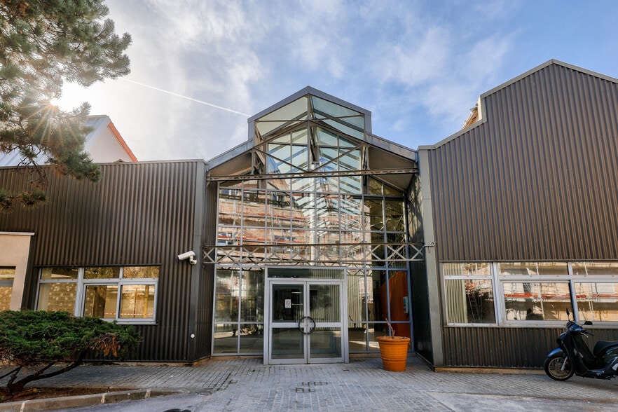 Flex in Malakoff for lease - Primary Photo - Image 1 of 4