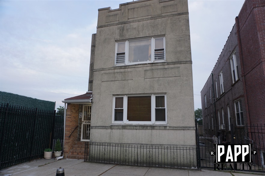6456 Madison St, Ridgewood, NY for sale - Primary Photo - Image 1 of 1