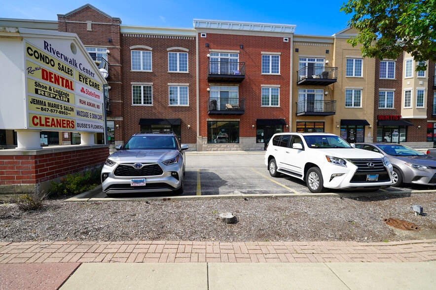 3409 Kirchoff Rd, Rolling Meadows, IL for sale - Building Photo - Image 3 of 7