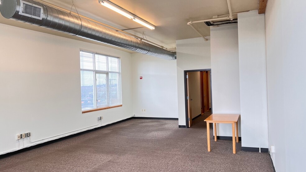 3450 16th Ave W, Seattle, WA for lease - Interior Photo - Image 2 of 13