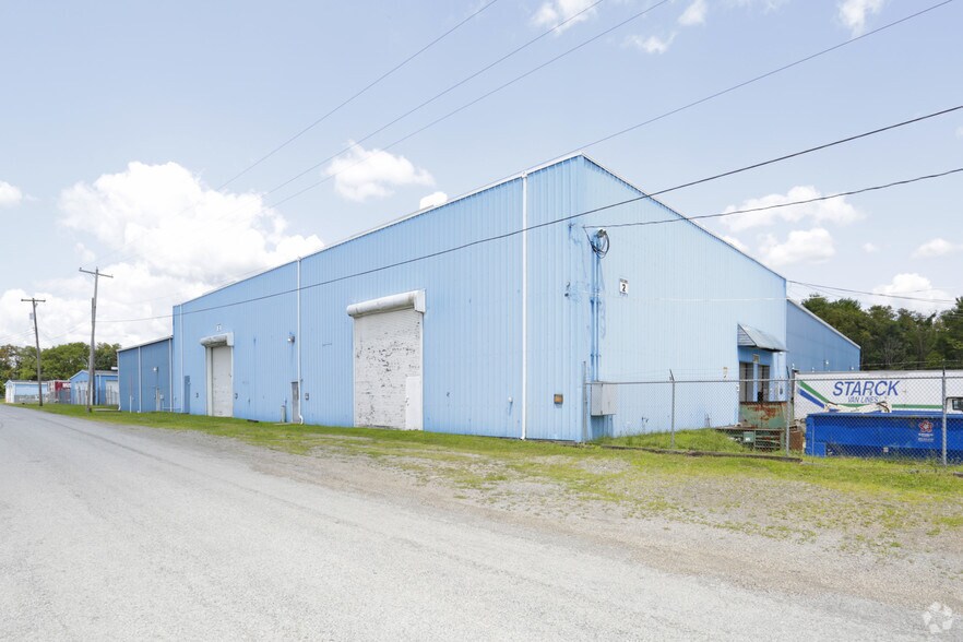 18 Starck Dr, Burgettstown, PA 15021