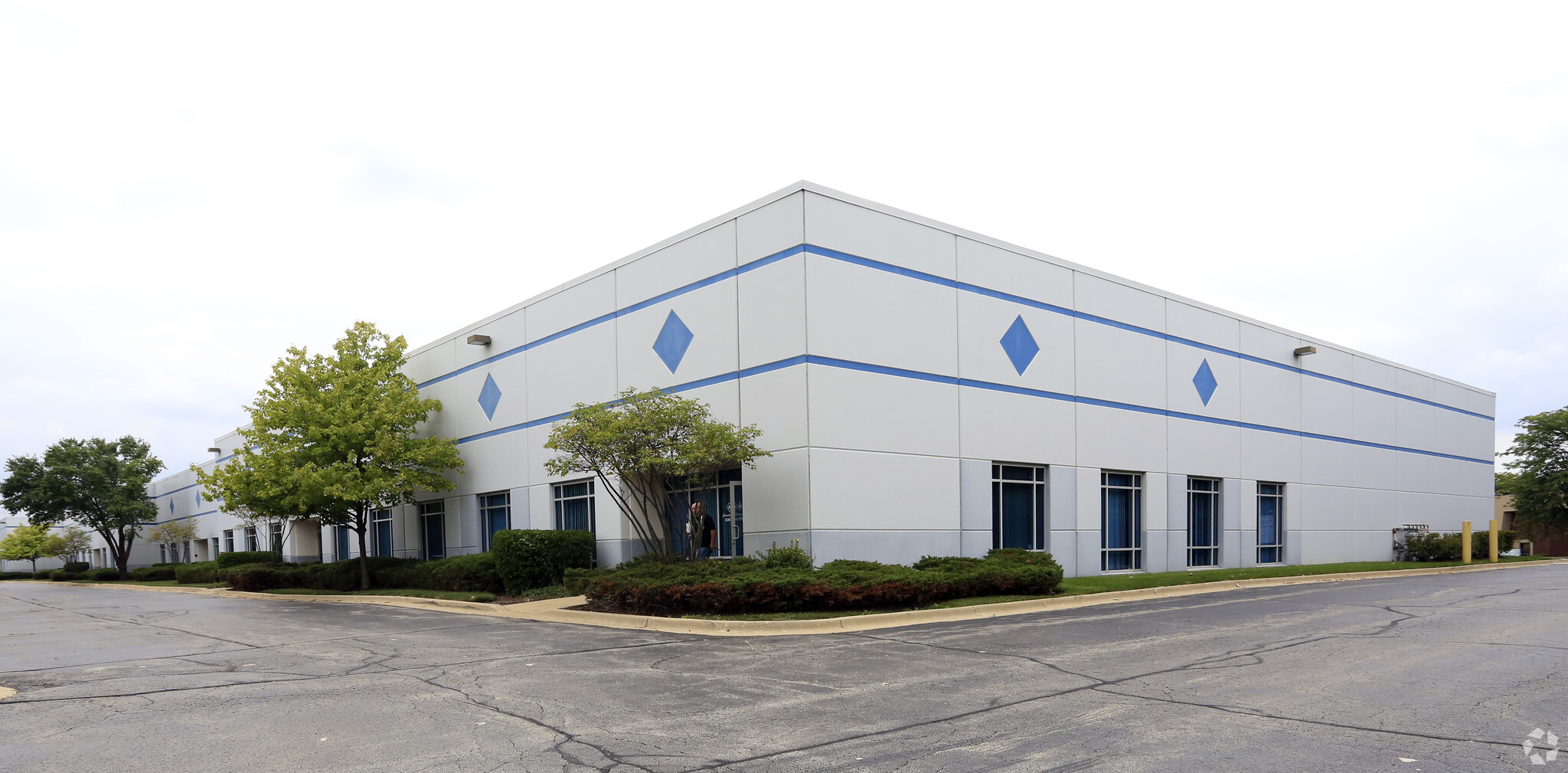 14-52 Congress Cir, Roselle, IL for sale Building Photo- Image 1 of 9