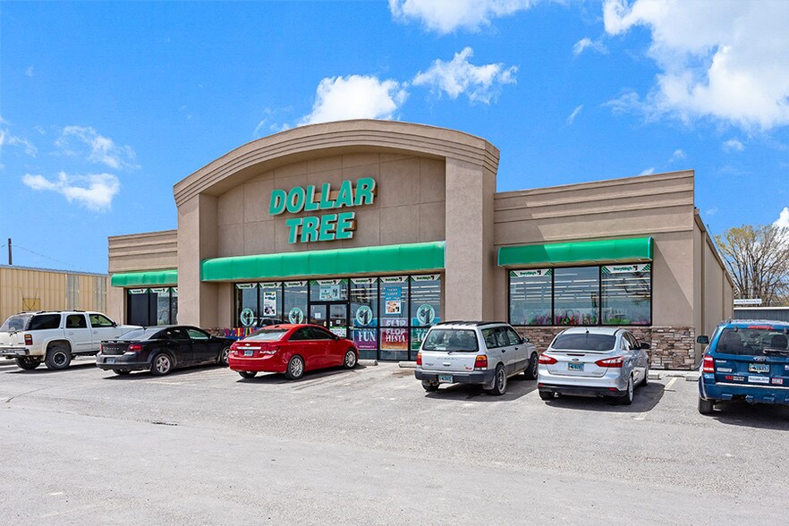 1004 N Federal Blvd, Riverton, WY for sale - DollarTreeCenter_1200x800 - Image 1 of 5