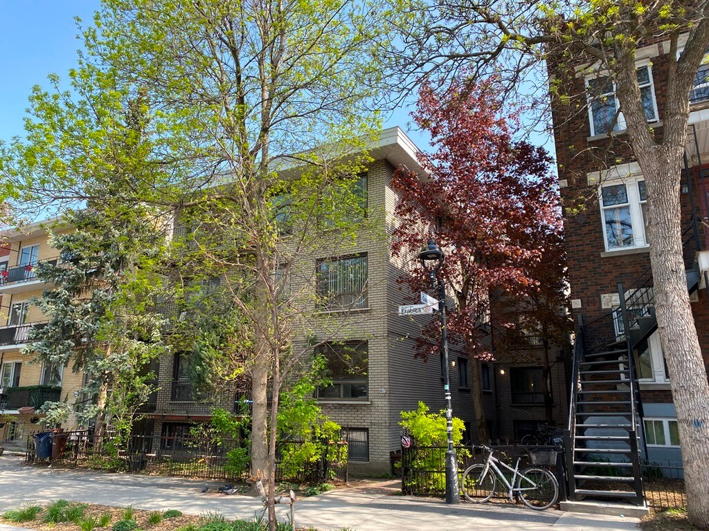 4025 Av Des Érables, Montréal, QC for sale Primary Photo- Image 1 of 1
