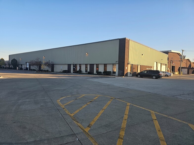 3450-3464 W Touhy Ave, Skokie, IL for lease - Building Photo - Image 2 of 16