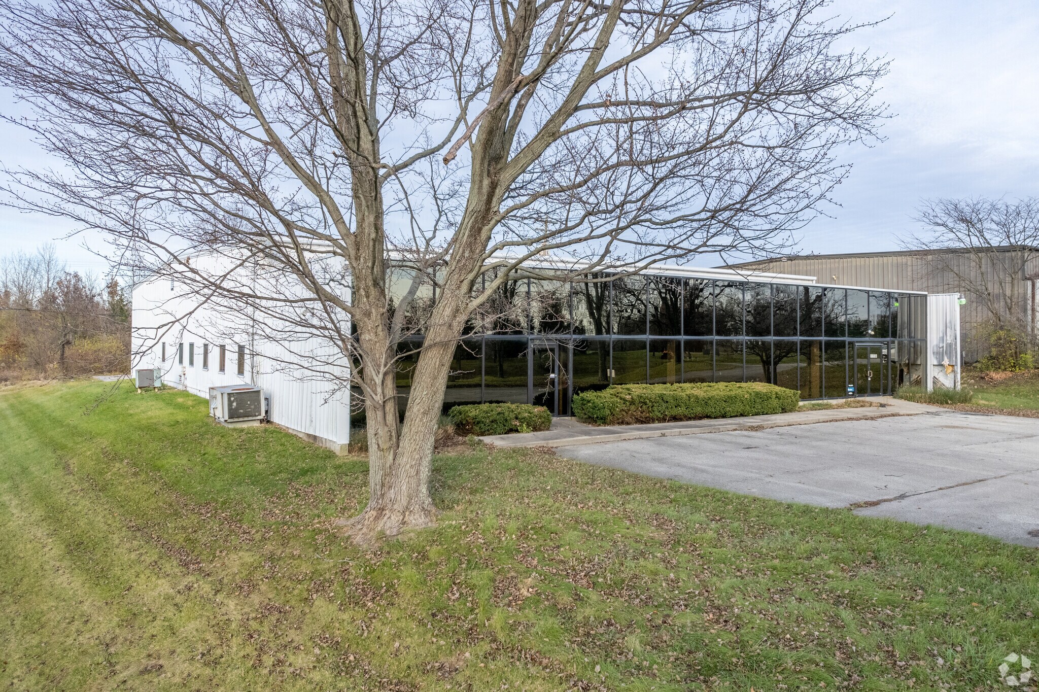 1150 Century Cir N, Springdale, OH for sale Primary Photo- Image 1 of 1