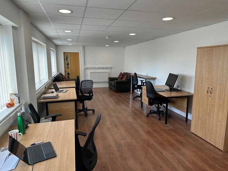 A1a-A1b Snape Ln, Doncaster for lease - Building Photo - Image 3 of 5