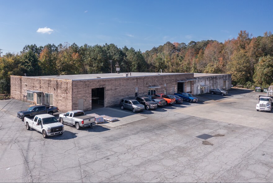 2675 Lithonia Industrial Blvd, Lithonia, GA for lease - Building Photo - Image 3 of 3