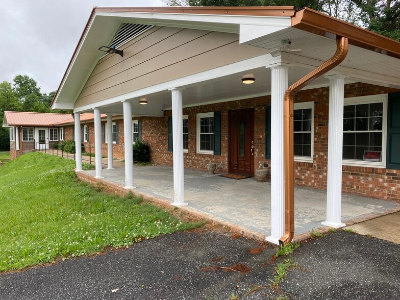 2500 Olivet Ct, Greensboro, NC for lease - Building Photo - Image 3 of 29