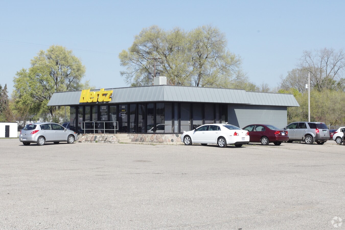 487 28th St SE, Grand Rapids, MI 49548