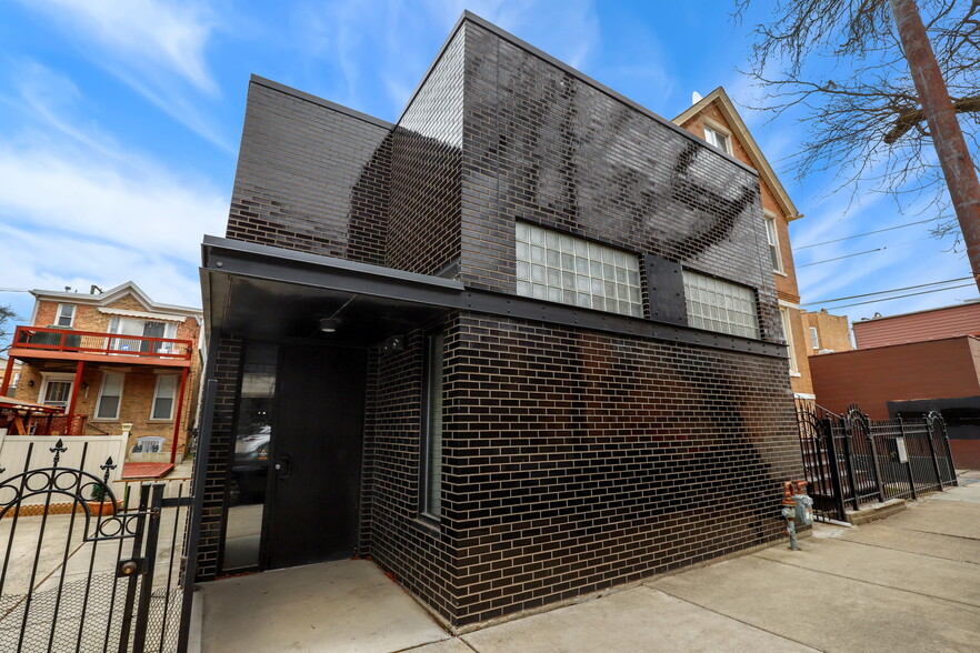 819 N California Ave, Chicago, IL for sale - Building Photo - Image 1 of 27