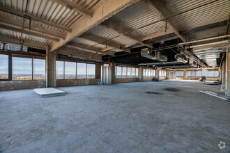 5060 California Ave, Bakersfield, CA for lease Interior Photo- Image 2 of 2