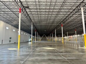 NW 44th, Ocala, FL for lease Interior Photo- Image 2 of 2