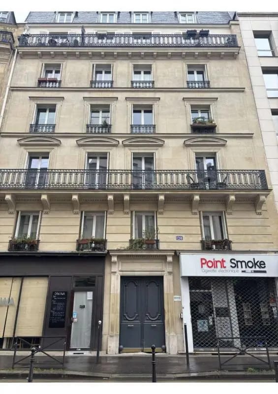 Office in Paris for lease Building Photo- Image 1 of 11