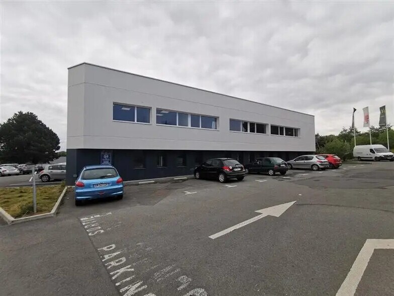 Office in Plérin for lease - Building Photo - Image 3 of 6