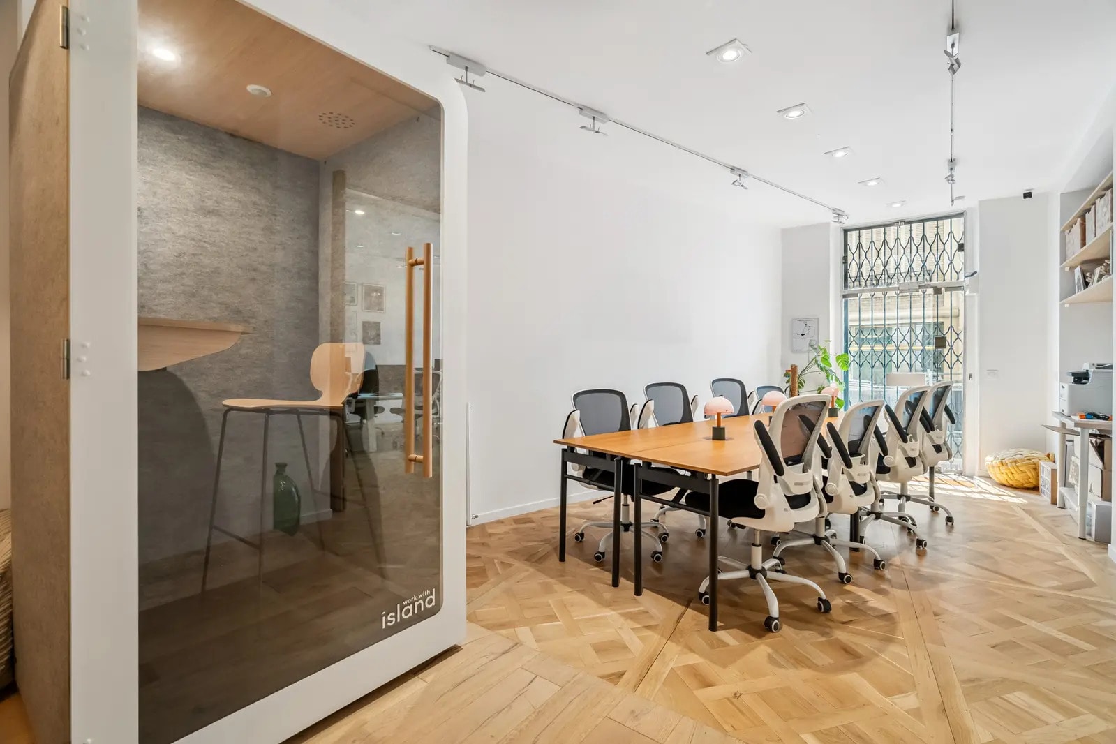 14 Rue Laferrière, Paris for lease Interior Photo- Image 1 of 8